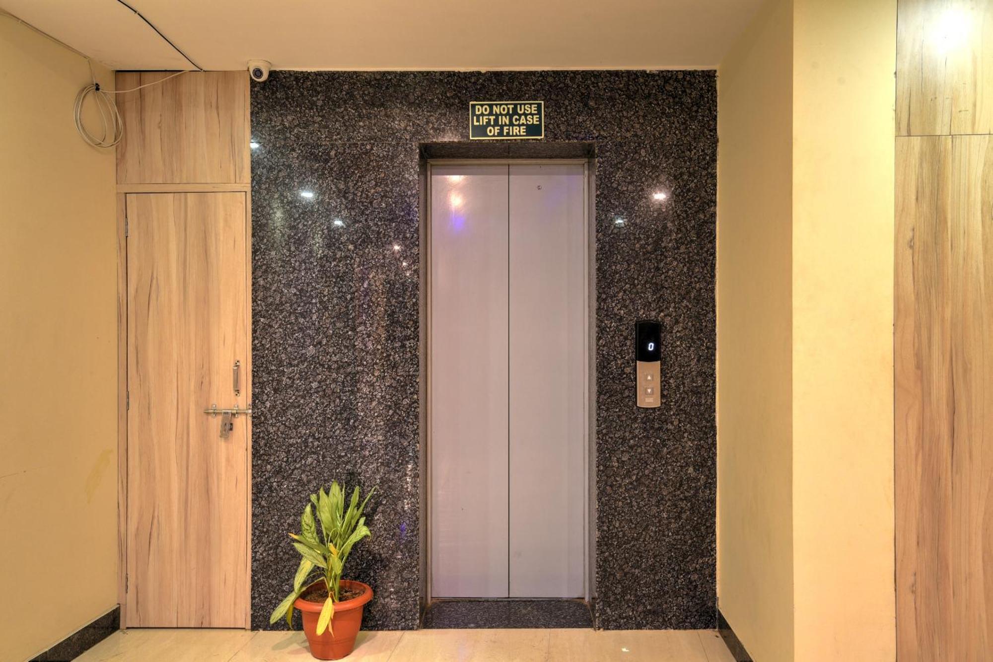Hotel Royal Aman Delhi Airport