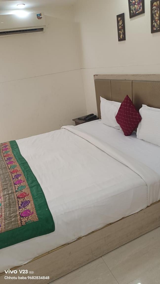 Royal Aman Delhi Airport Hotel