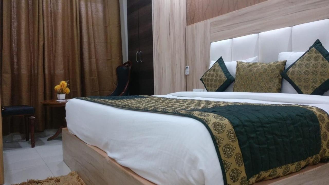 Royal Aman Delhi Airport New Delhi
