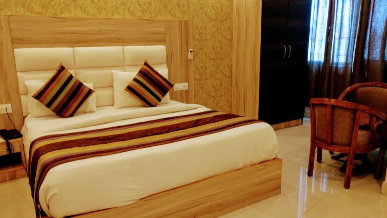 Royal Aman Delhi Airport Hotel